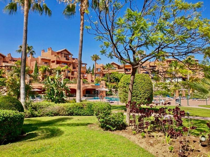 Seaview Penthouse In New Golden Mile Apartamento Estepona